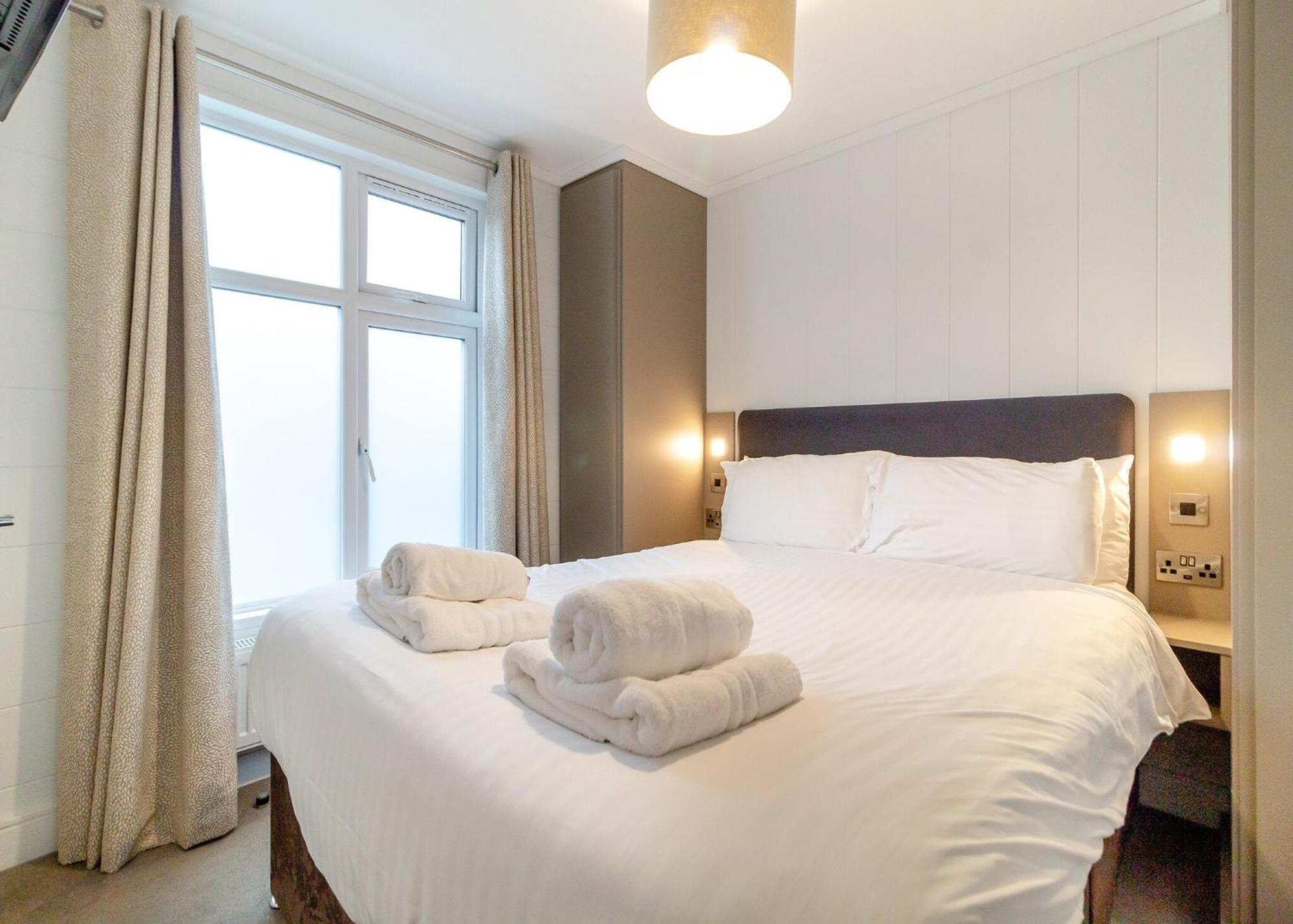 Norfolk Woods Resort And Spa Narborough  Room photo