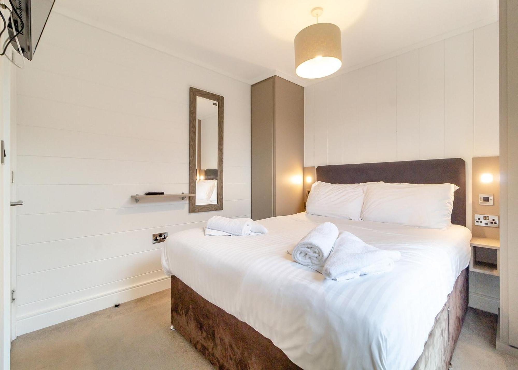 Norfolk Woods Resort And Spa Narborough  Room photo