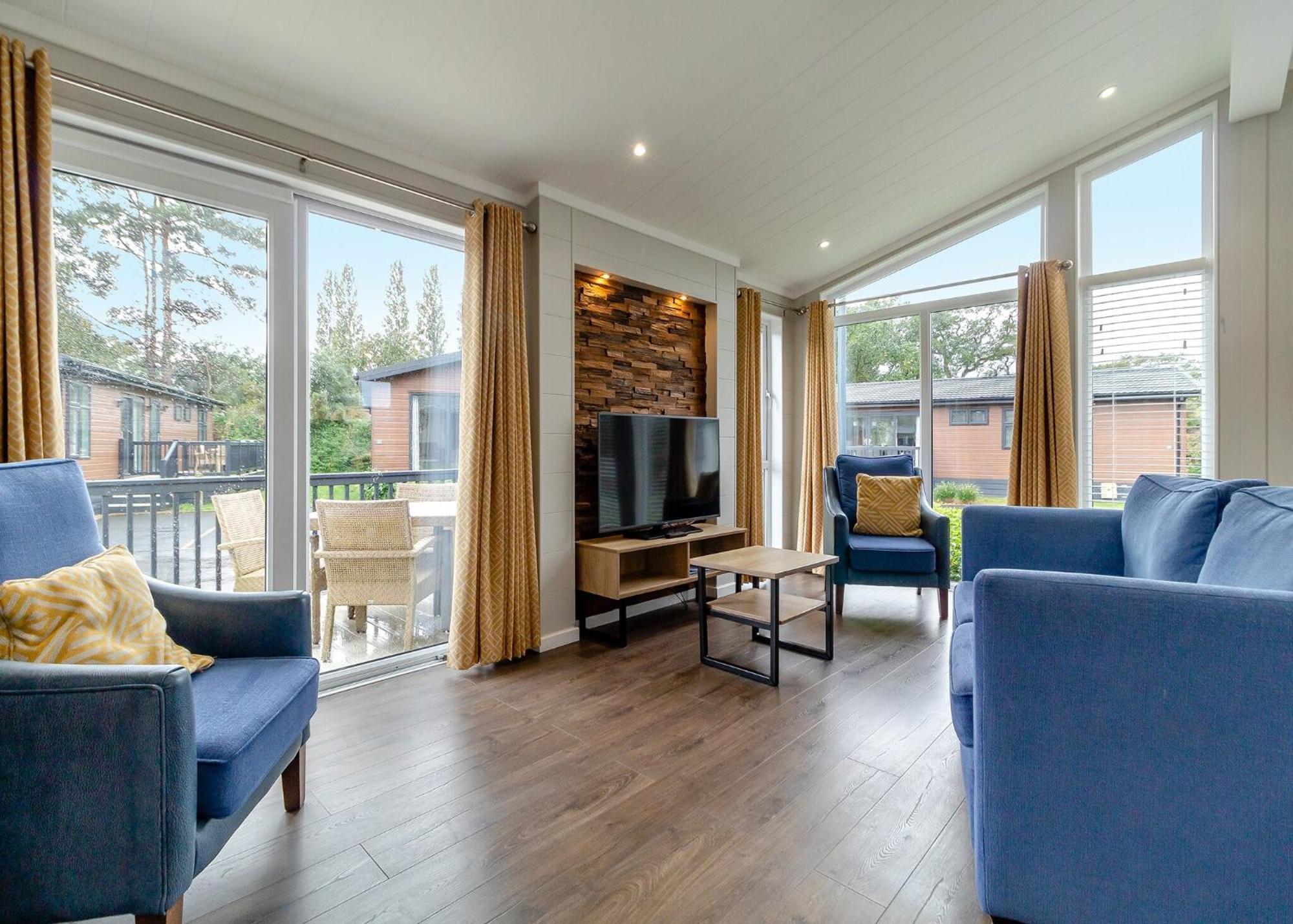 Norfolk Woods Resort And Spa Narborough  Room photo